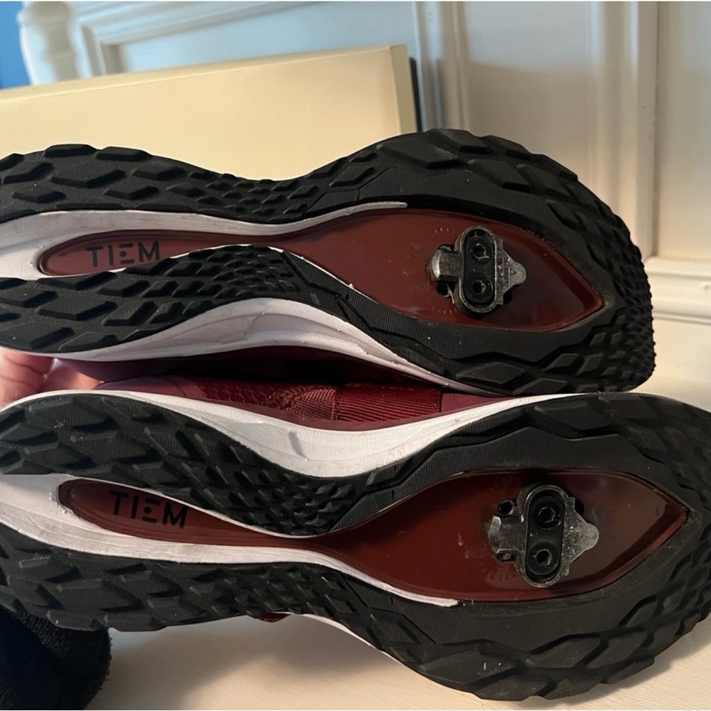 TIEM Slipstream Cycling Shoes in Merlot sz 8 - Picture 6 of 9
